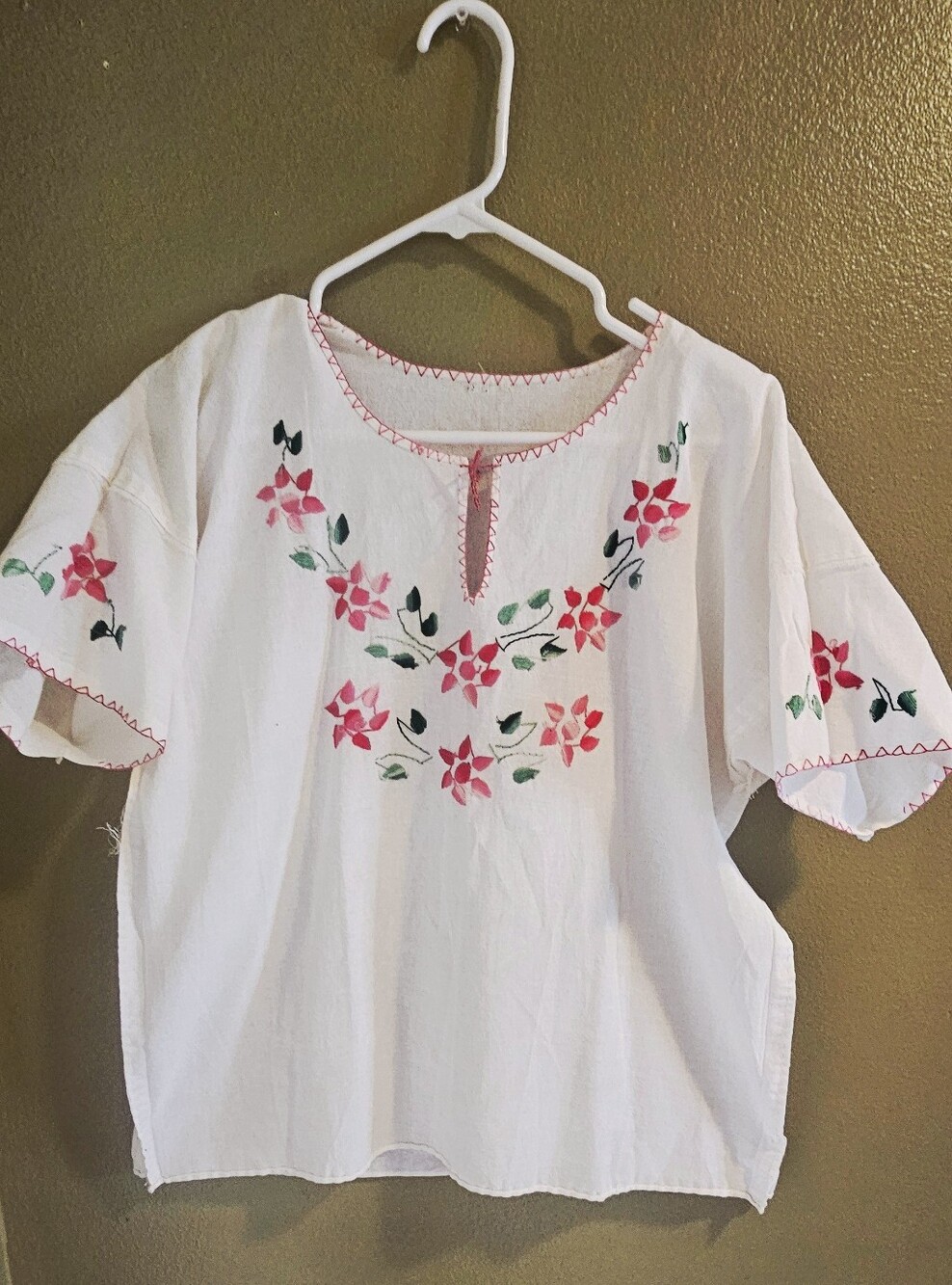 SMALL/ MEDIUM EMBROIDERED FLORAL BLOUSE